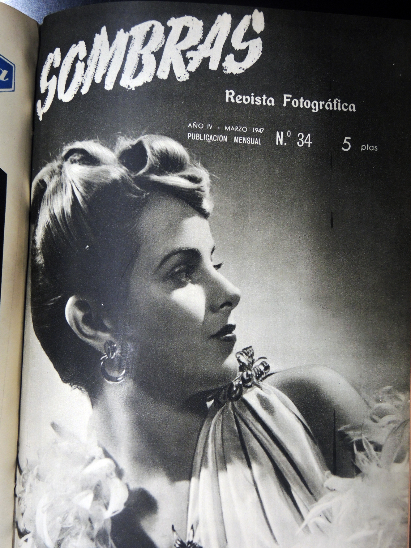 Revista Sombras en Blanco y Negro del año 1946